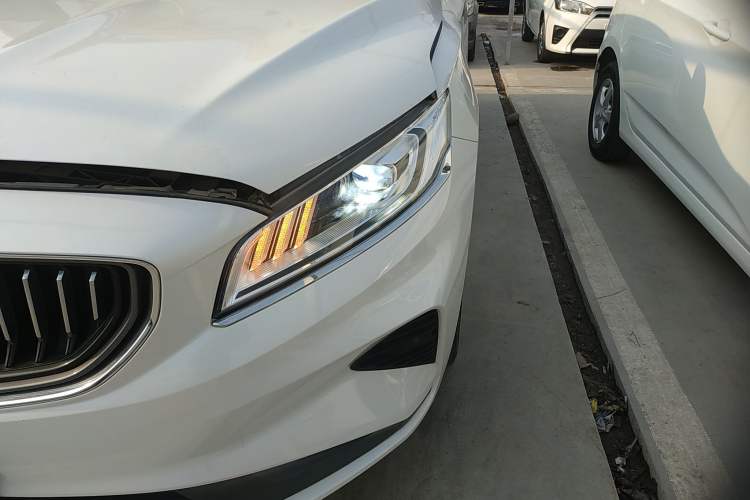 Used Geely Auto Emgrand GT 2021 1.8T Flagship Edition+ Left Front Headlight