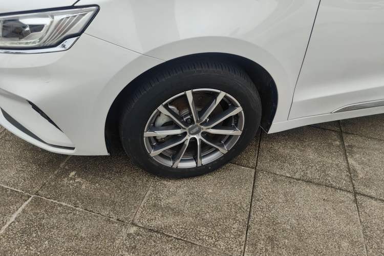 Used Geely Auto Emgrand GT 2021 1.8T Flagship Edition+ Left Front Wheel Hub