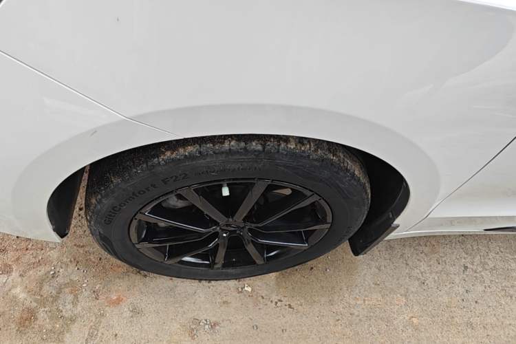 Used Geely Auto Emgrand GT 2021 1.8T Flagship Edition+ Left Front Wheel Hub