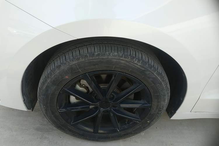 Used Geely Auto Emgrand GT 2021 1.8T Flagship Edition+ Left Front Wheel Hub