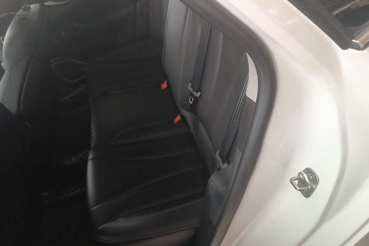 Used Geely Auto Emgrand GT 2021 1.8T Flagship Edition Left Rear Seat