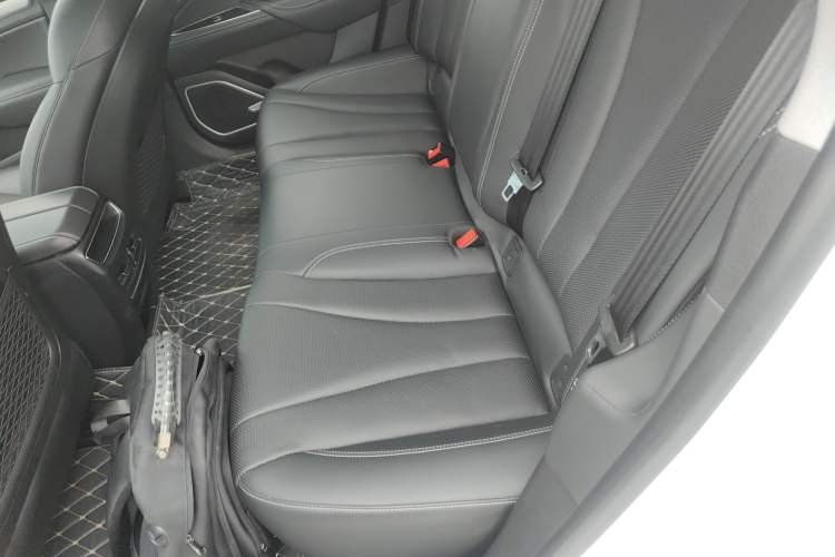 Used Geely Auto Emgrand GT 2021 1.8T Flagship Edition+ Left Rear Seat