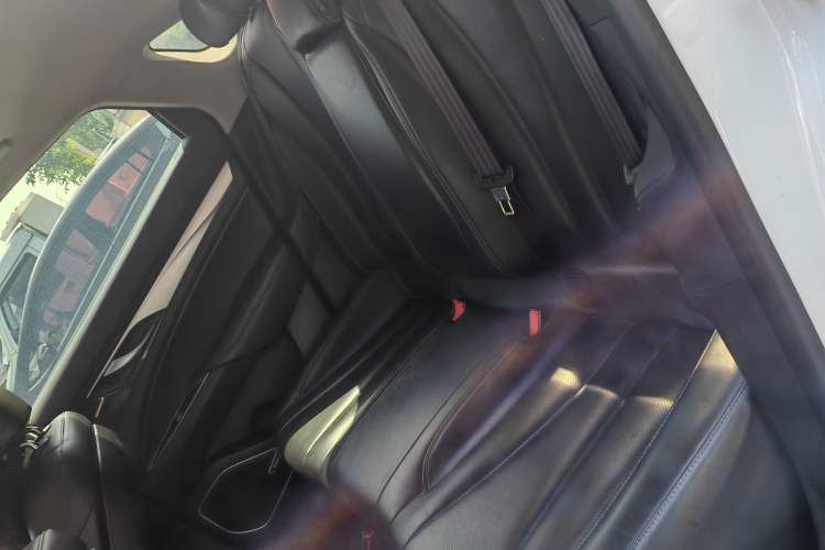 Used Geely Auto Emgrand GT 2021 1.8T Flagship Edition Left Rear Seat