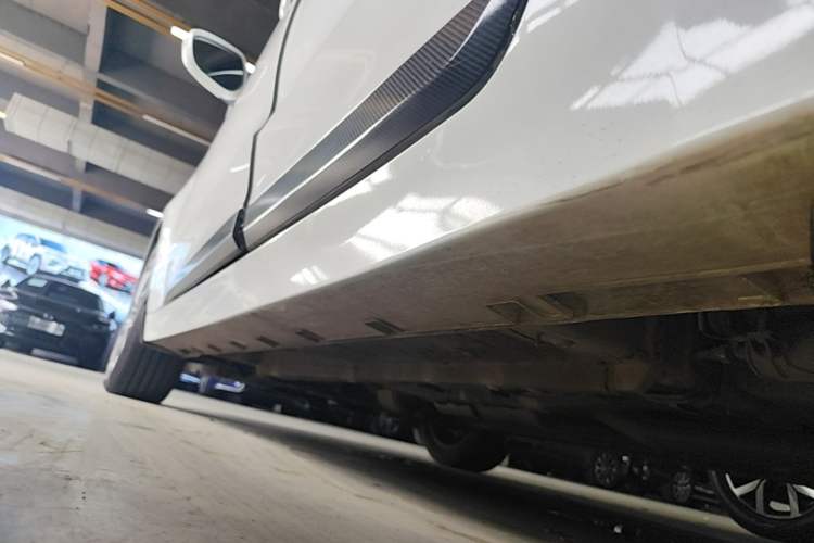 Used Geely Auto Emgrand GT 2021 1.8T Flagship Edition+ Left Side Sill