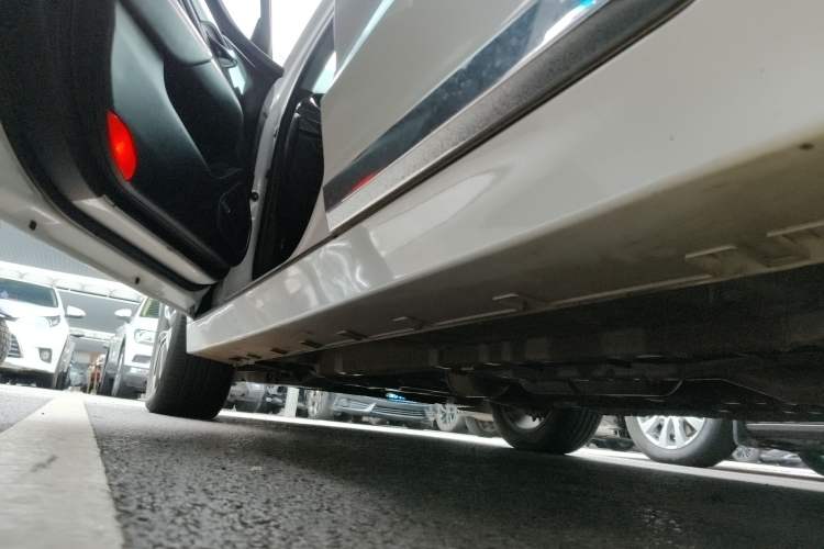 Used Geely Auto Emgrand GT 2021 1.8T Flagship Edition+ Left Side Sill