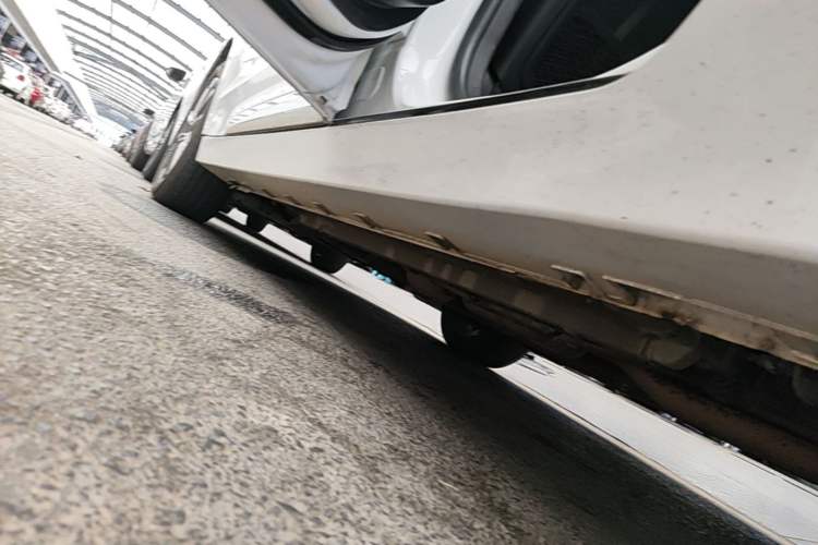 Used Geely Auto Emgrand GT 2021 1.8T Flagship Edition Left Side Sill