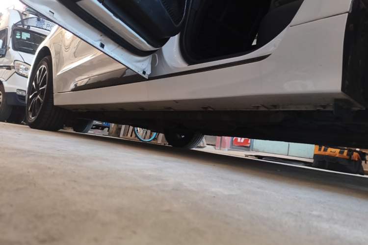 Used Geely Auto Emgrand GT 2021 1.8T Flagship Edition+ Left Side Sill