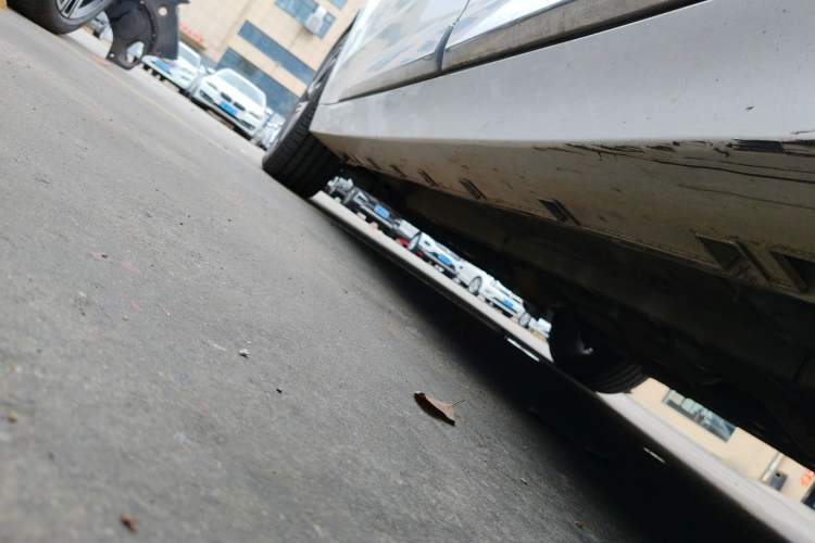 Used Geely Auto Emgrand GT 2021 1.8T Flagship Edition Left Side Sill