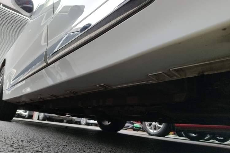 Used Geely Auto Emgrand GT 2021 1.8T Flagship Edition+ Left Side Sill