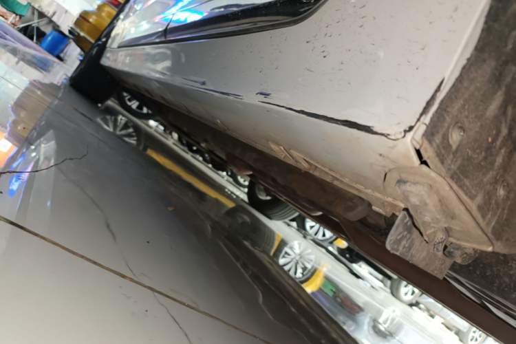 Used Geely Auto Emgrand GT 2021 1.8T Flagship Edition Left Side Sill