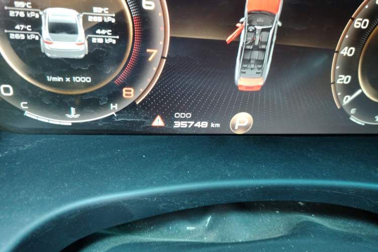 Used Geely Auto Emgrand GT 2021 1.8T National Style Edition Odometer Close Up