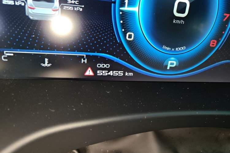Used Geely Auto Emgrand GT 2021 1.8T Flagship Edition+ Odometer Close Up