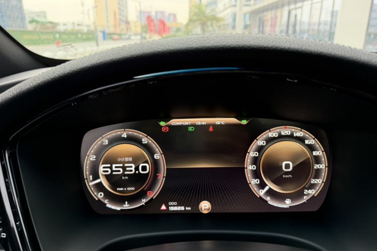 Used Geely Auto Emgrand GT 2021 1.8T National Style Edition Odometer Close Up