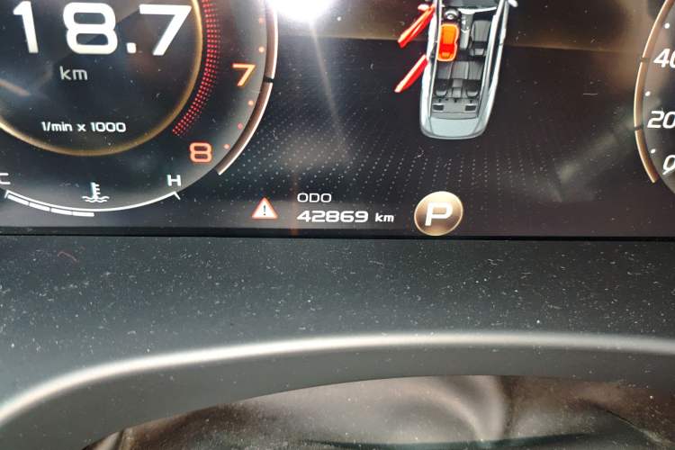 Used Geely Auto Emgrand GT 2021 1.8T Flagship Edition+ Odometer Close Up