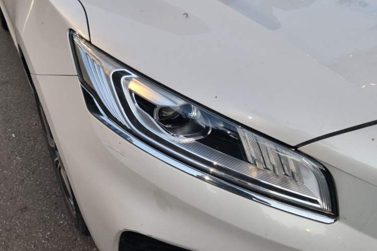 Used Geely Auto Emgrand GT 2021 1.8T Flagship Edition+ Right Front Headlight