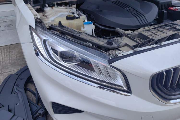 Used Geely Auto Emgrand GT 2021 1.8T Flagship Edition+ Right Front Headlight