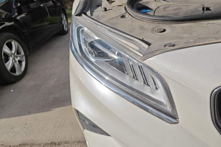 Used Geely Auto Emgrand GT 2021 1.8T Flagship Edition+ Right Front Headlight