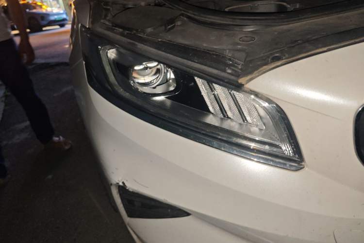 Used Geely Auto Emgrand GT 2021 1.8T Flagship Edition+ Right Front Headlight