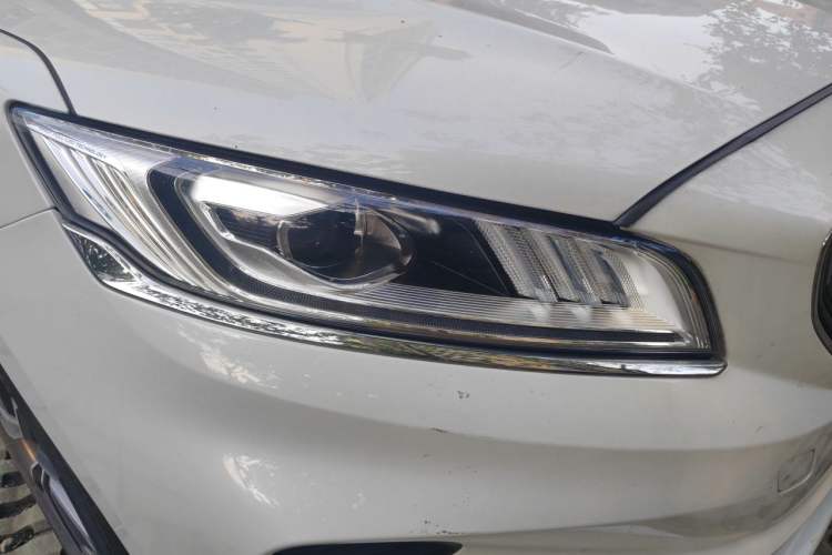 Used Geely Auto Emgrand GT 2021 1.8T Flagship Edition+ Right Front Headlight