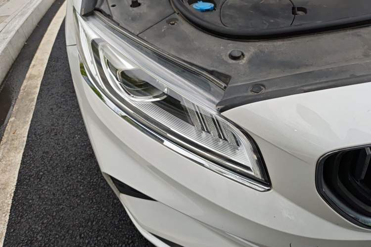 Used Geely Auto Emgrand GT 2021 1.8T Flagship Edition+ Right Front Headlight