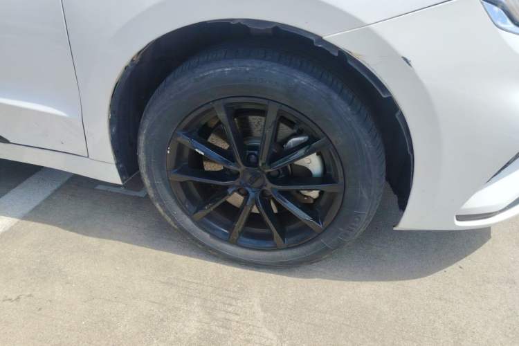 Used Geely Auto Emgrand GT 2021 1.8T Flagship Edition+ Right Front Wheel Hub
