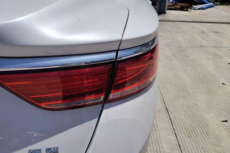 Used Geely Auto Emgrand GT 2021 1.8T Flagship Edition+ Right Rear Taillight