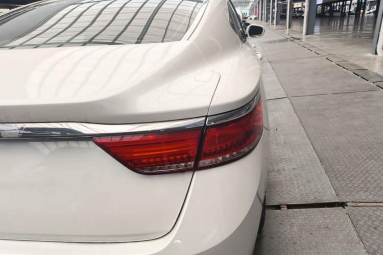 Used Geely Auto Emgrand GT 2021 1.8T Flagship Edition Right Rear Taillight