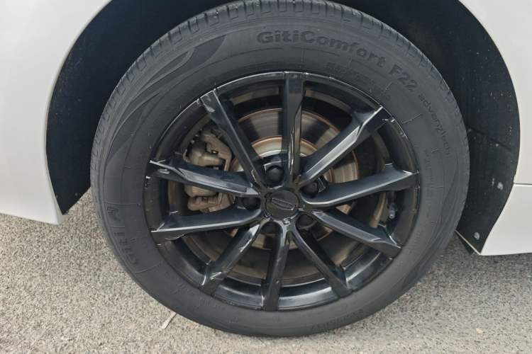 Used Geely Auto Emgrand GT 2021 1.8T Flagship Edition+ Right Rear Wheel Hub