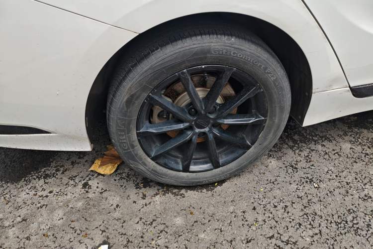 Used Geely Auto Emgrand GT 2021 1.8T Flagship Edition+ Right Rear Wheel Hub