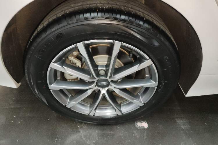 Used Geely Auto Emgrand GT 2021 1.8T Flagship Edition+ Right Rear Wheel Hub