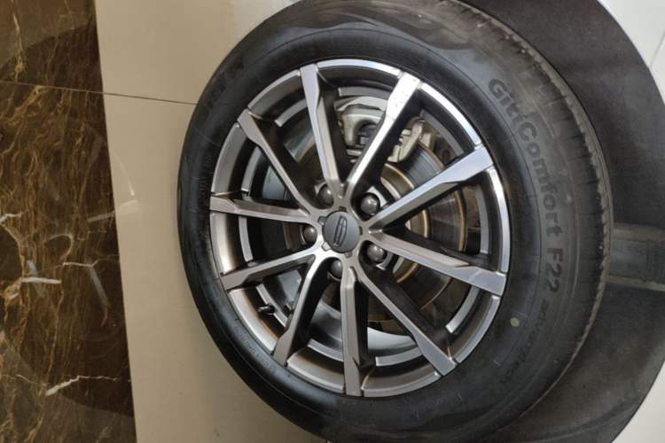 Used Geely Auto Emgrand GT 2021 1.8T Flagship Edition Right Rear Wheel Hub