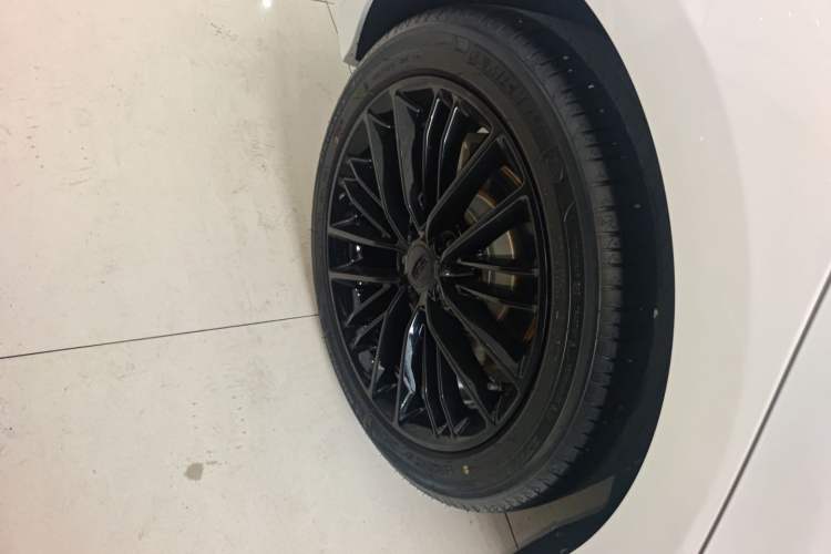 Used Geely Auto Emgrand GT 2021 1.8T National Style Edition Right Rear Wheel Hub