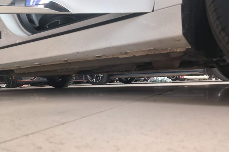 Used Geely Auto Emgrand GT 2021 1.8T Flagship Edition Right Side Sill