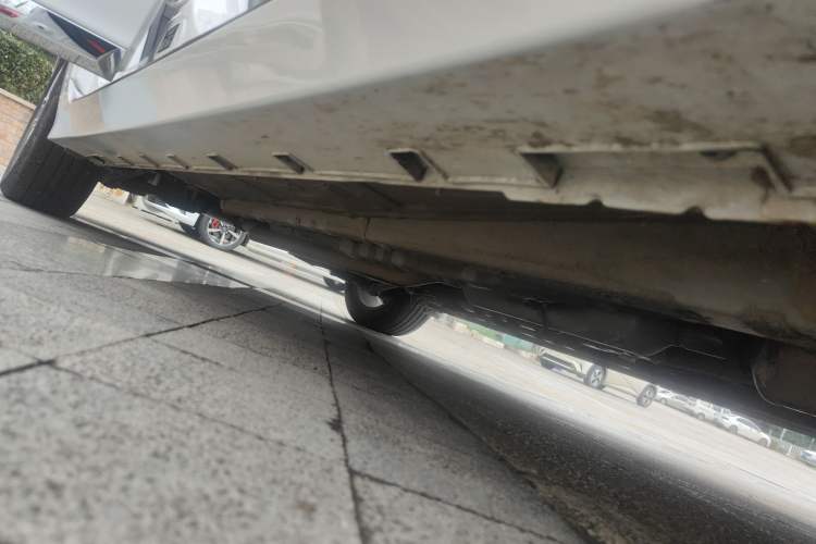 Used Geely Auto Emgrand GT 2021 1.8T Flagship Edition+ Right Side Sill