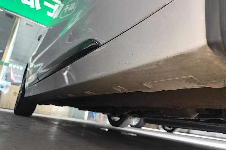 Used Geely Auto Emgrand GT 2021 1.8T Flagship Edition+ Right Side Sill