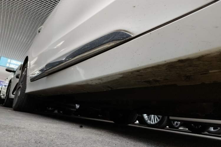 Used Geely Auto Emgrand GT 2021 1.8T Flagship Edition+ Right Side Sill