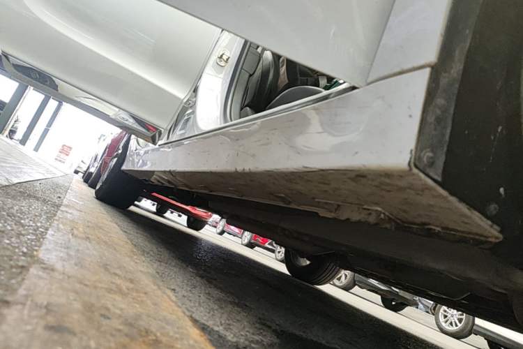 Used Geely Auto Emgrand GT 2021 1.8T Flagship Edition Right Side Sill