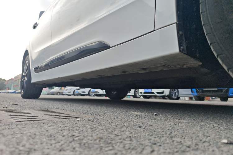 Used Geely Auto Emgrand GT 2021 1.8T Flagship Edition+ Right Side Sill