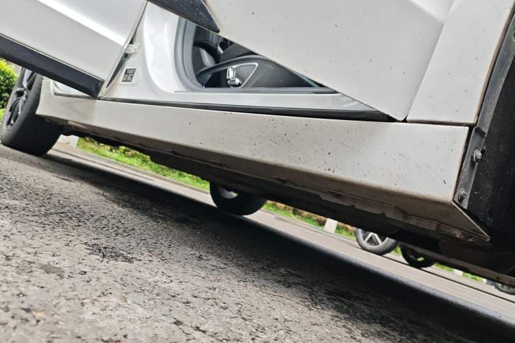 Used Geely Auto Emgrand GT 2021 1.8T Flagship Edition+ Right Side Sill