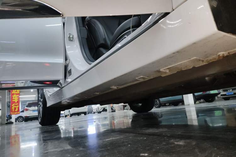 Used Geely Auto Emgrand GT 2021 1.8T Flagship Edition+ Right Side Sill