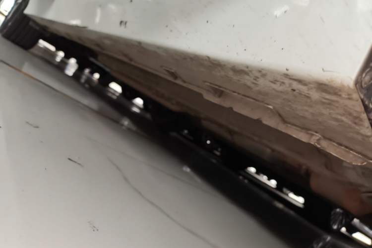 Used Geely Auto Emgrand GT 2021 1.8T Flagship Edition Right Side Sill