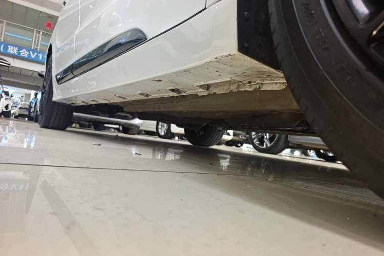 Used Geely Auto Emgrand GT 2021 1.8T National Style Edition Right Side Sill
