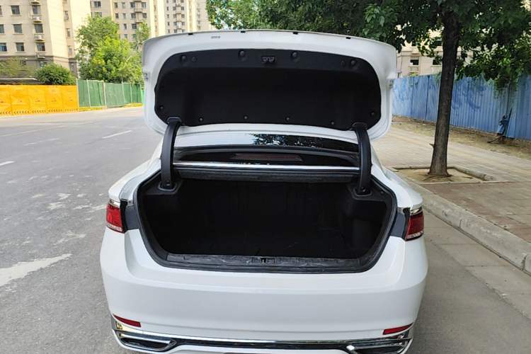 Used Geely Auto Emgrand GT 2021 1.8T Flagship Edition Trunk