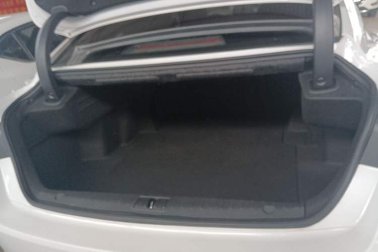 Used Geely Auto Emgrand GT 2021 1.8T Flagship Edition Trunk