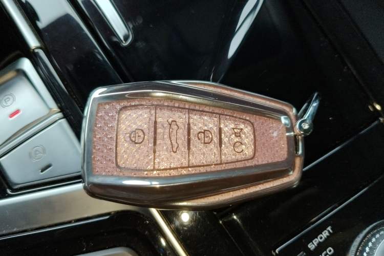 Used Geely Auto Emgrand GT 2021 1.8T Flagship Edition+ Vehicle Key
