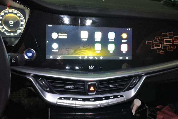 Used Geely Auto Emgrand GT New Energy 2018 1.5T PHEV Yaoxiang Edition Audio And AC Panel