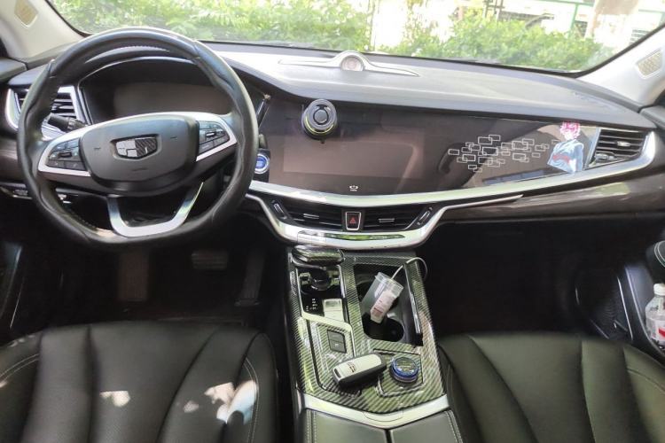 Used Geely Auto Emgrand GT New Energy 2018 1.5T PHEV Yaoxiang Edition Center Console