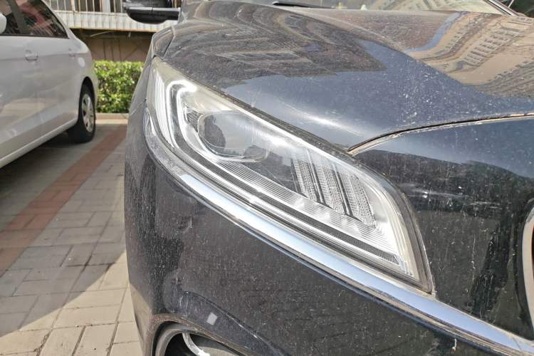Used Geely Auto Emgrand GT New Energy 2018 1.5T PHEV Yaoxiang Edition Right Front Headlight