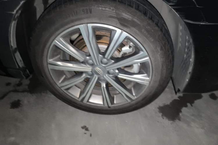Used Geely Auto Emgrand GT New Energy 2018 1.5T PHEV Yaoxiang Edition Right Front Wheel Hub