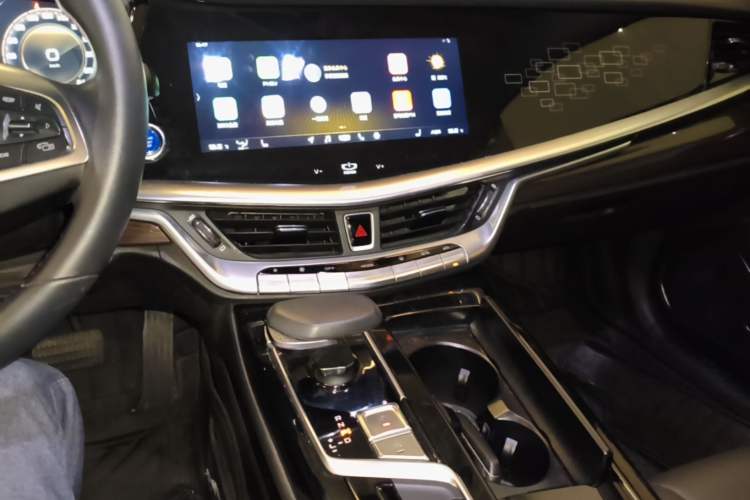 Used Geely Auto Emgrand GT New Energy 2018 1.5T PHEV Yao Ling Edition Audio And AC Panel